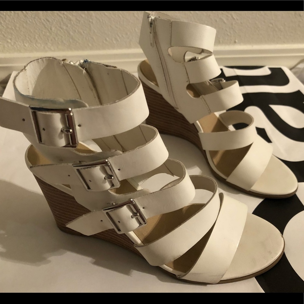 NINE WEST STRAPY WEDGES